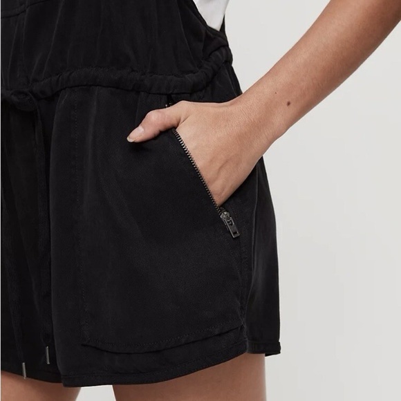 Aritzia Wilfred black Beatriz short overalls romper - XS - Picture 4 of 12